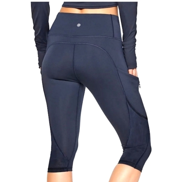 VGUC Athleta All in Crop Leggings Phone & zip Pockets Size Small Black - Picture 2 of 16